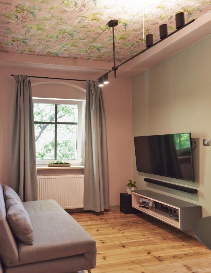 W12 Home Station - Apartement Greenpink Zielona Gora  Ngoại thất bức ảnh